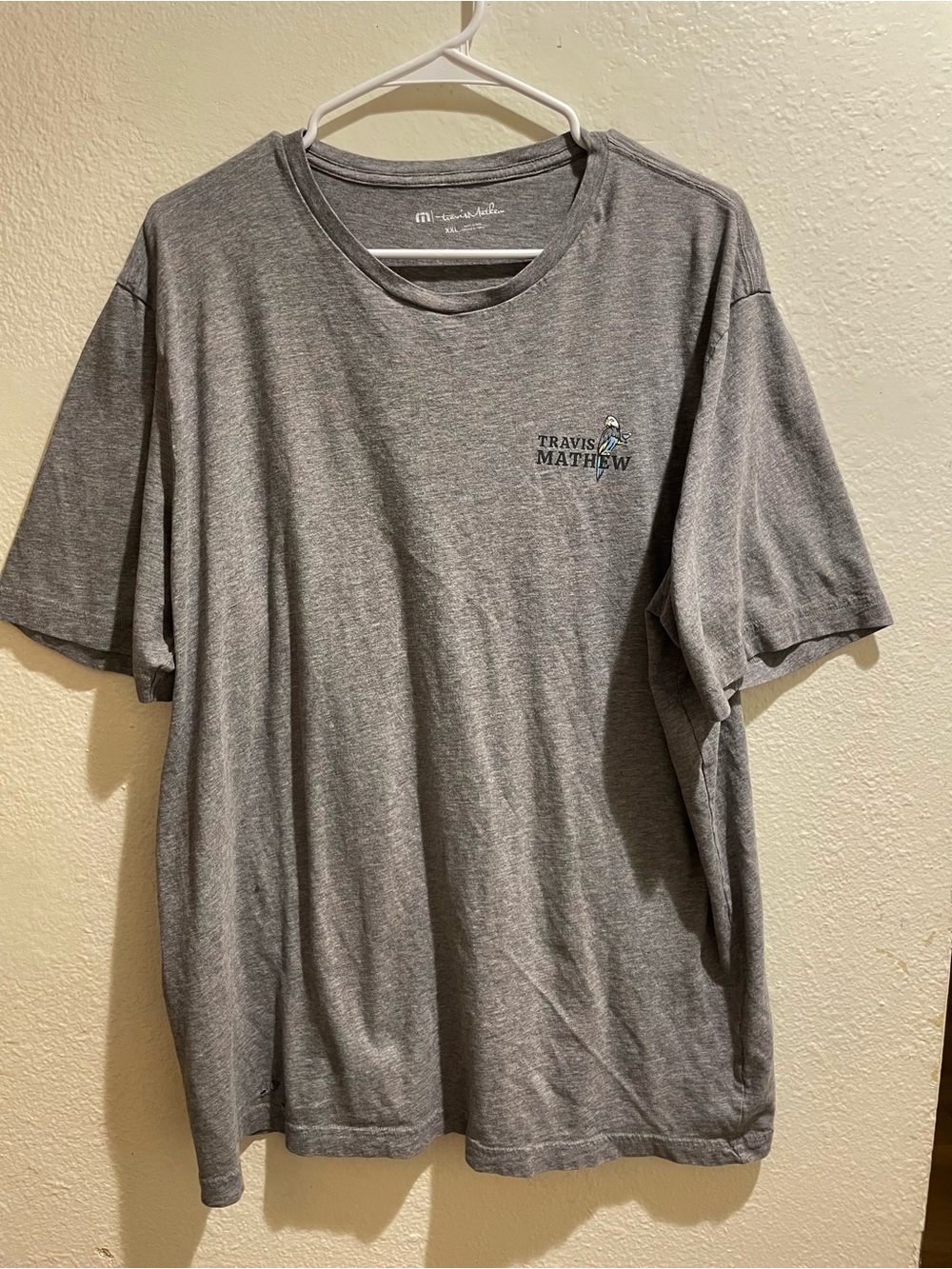 TravisMathew Grey Parrot Graphic Tee XXL - Dad Style Flawed